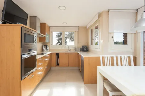 Сasa de 4 dormitorios en venta en Sant Vicenc De Montalt, Barcelona, Cataluña, Spain № 6844 - foto 16