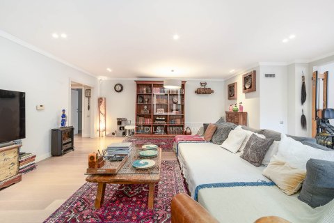 6 chambres apartment à vendre à Barcelona, Catalonia, Spain № 3846 - photo 4