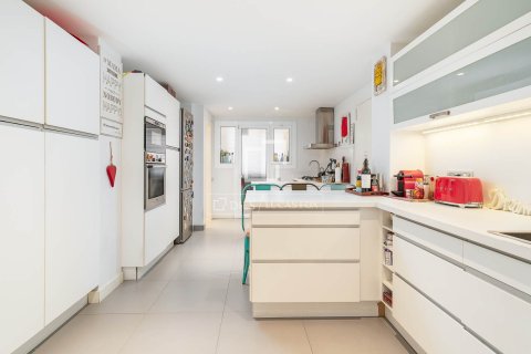 6 chambres apartment à vendre à Barcelona, Catalonia, Spain № 3846 - photo 7