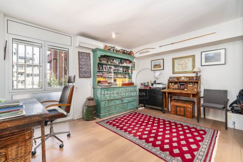 6 chambres apartment à vendre à Barcelona, Catalonia, Spain № 3846 - photo 21