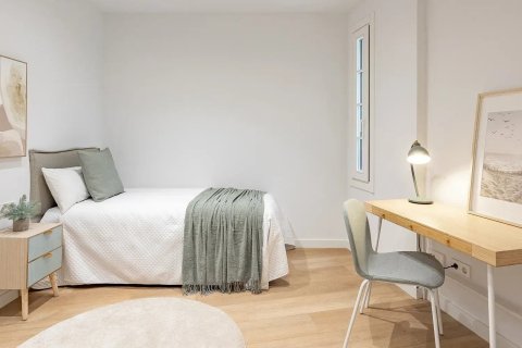 Купить квартиру в Барселона, Испания с 3 спальни, № 1067 - фото 16