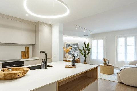 Купить квартиру в Барселона, Испания с 3 спальни, № 1067 - фото 6