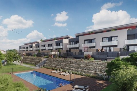 Дуплекс с 4 спальнями в Тейе, Барселона, Каталония, Испания № 1072