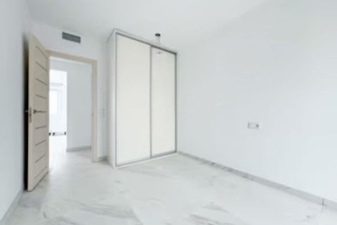 3 bedrooms apartment for sale in La Pineda, Tarragona, Catalonia, Spain № 7293 - photo 16