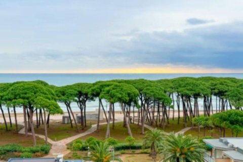 3 bedrooms apartment for sale in La Pineda, Tarragona, Catalonia, Spain № 7293 - photo 5