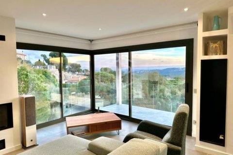 Купить виллу в Льорет-де-Мар, Испания с 4 спальни, 387м², № 1001 - фото 24