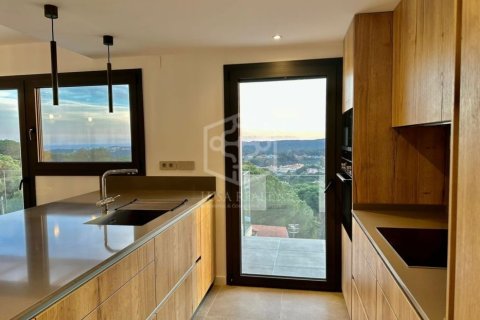 Купить виллу в Льорет-де-Мар, Испания с 4 спальни, 387м², № 1001 - фото 18