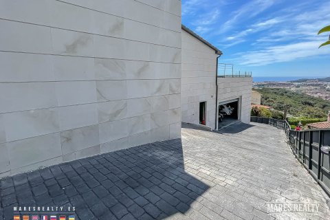 Купить виллу в Льорет-де-Мар, Испания с 3 спальни, 584м², № 997 - фото 13