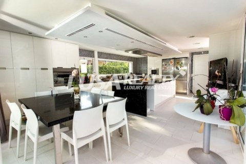 Villa de 7 dormitorios en venta en Castelldefels, Barcelona, Cataluña, Spain № 999 - foto 17