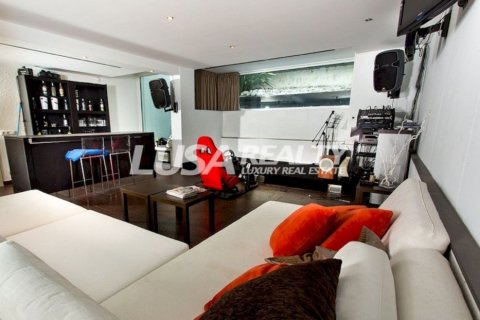 Villa de 7 dormitorios en venta en Castelldefels, Barcelona, Cataluña, Spain № 999 - foto 4