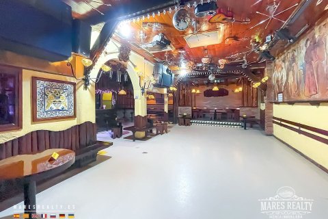 Купить коммерческую недвижимость в Калелья, Испания с 4 комнаты, 800м², № 1003 - фото 8