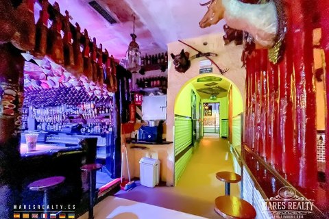 Купить коммерческую недвижимость в Калелья, Испания с 4 комнаты, 800м², № 1003 - фото 4