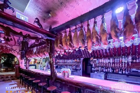 Коммерческая недвижимость с 4 комнатами в Калелье, Барселона, Каталония, Испания № 1003