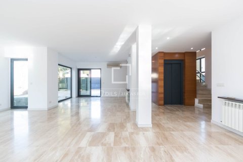 4 chambres villa à vendre à Valldoreix, Barcelona, Catalonia, Spain № 4052 - photo 11