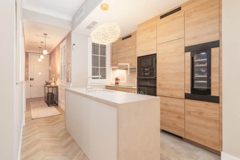 3 chambres apartment à vendre à Barcelona, Catalonia, Spain № 4047 - photo 9