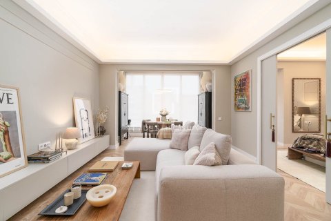 3 chambres apartment à vendre à Barcelona, Catalonia, Spain № 4047 - photo 2