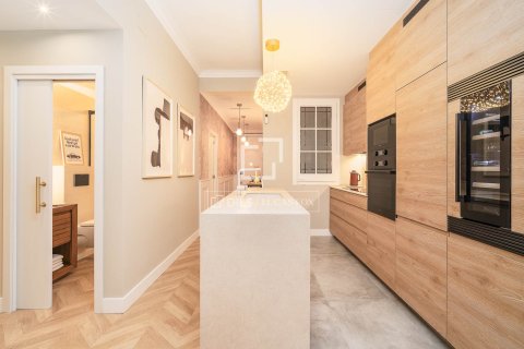 3 chambres apartment à vendre à Barcelona, Catalonia, Spain № 4047 - photo 10