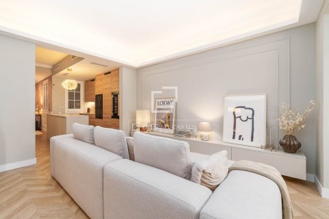 3 chambres apartment à vendre à Barcelona, Catalonia, Spain № 4047 - photo 4