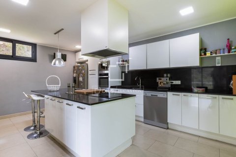 4 bedrooms villa for sale in Alella, Barcelona, Catalonia, Spain № 6273 - photo 13