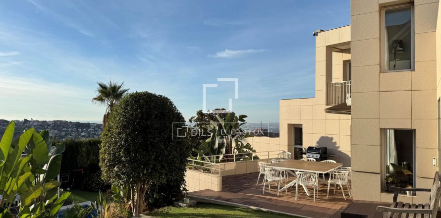 4 bedrooms villa for sale in Sant Just Desvern, Barcelona, Catalonia, Spain № 6268