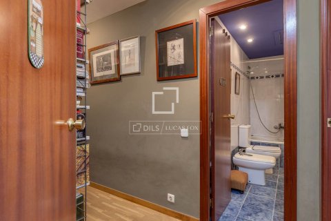 3 bedrooms apartment for sale in Barcelona, Catalonia, Spain № 6271 - photo 20