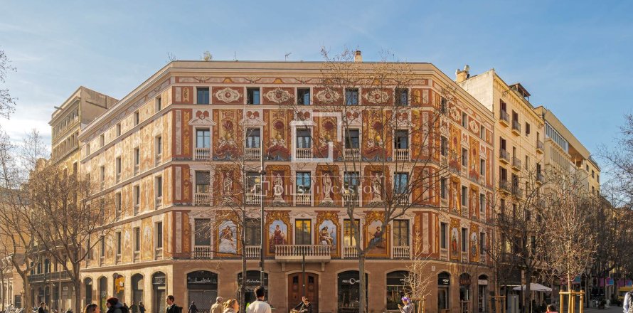 3 bedrooms apartment for sale in Barcelona, Catalonia, Spain № 6271