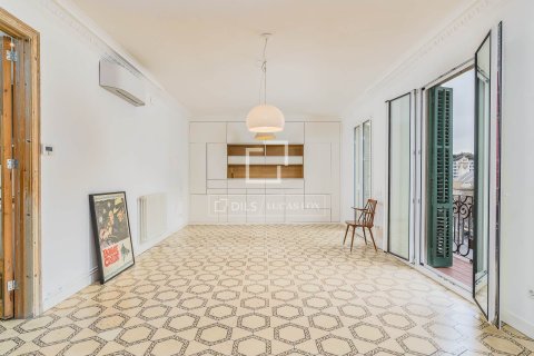 1 bedroom apartment for sale in Barcelona, Catalonia, Spain № 6270