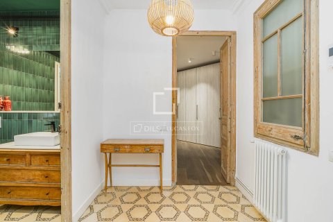 Купить квартиру в Барселона, Испания с 1 спальня, 91м², № 6270 - фото 12