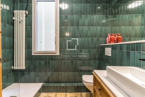 Купить квартиру в Барселона, Испания с 1 спальня, 91м², № 6270 - фото 16