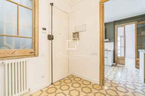 Купить квартиру в Барселона, Испания с 1 спальня, 91м², № 6270 - фото 19