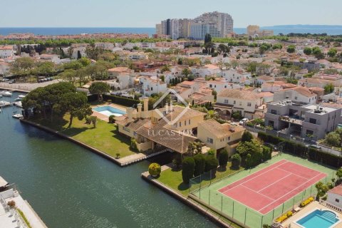 Земельный участок 500м² в Эмпуриабраве, Герона, Каталония, Испания № 2700