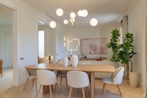 Пентхаус с 3 спальнями в Барселоне, Каталония, Испания № 4141