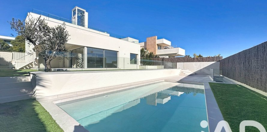 5 bedrooms house for sale in Sitges, Barcelona, Catalonia, Spain № 4731