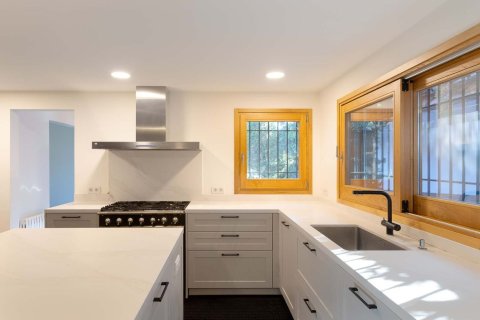 6 bedrooms house for sale in Cabrera de Mar, Barcelona, Catalonia, Spain № 7629 - photo 23