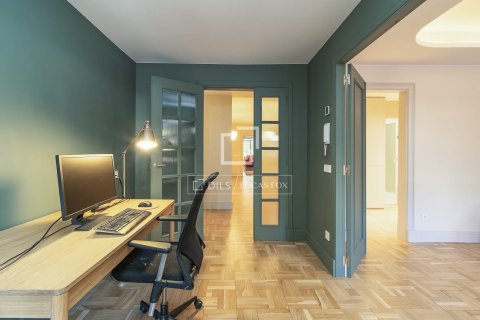 4 chambres apartment à vendre à Barcelona, Catalonia, Spain № 4093 - photo 15