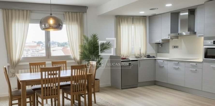 Apartamento de 3 dormitorios en venta en Barcelona, Cataluña, Spain № 4095