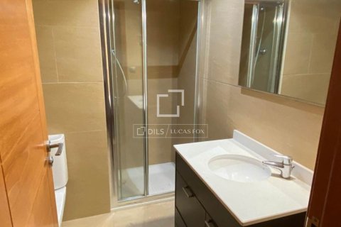 Apartamento de 3 dormitorios en venta en Barcelona, Cataluña, Spain № 4095 - foto 16