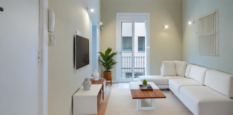 Квартира с 2 спальнями в Грасие, Барселона, Каталония, Испания № 2077