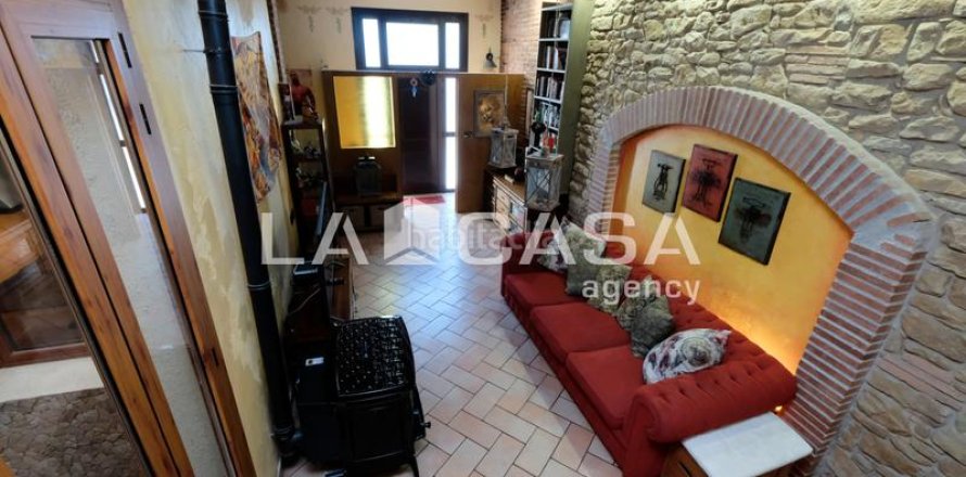 Дом с 2 спальнями в Орта-Гинардо, Барселона, Каталония, Испания № 2073