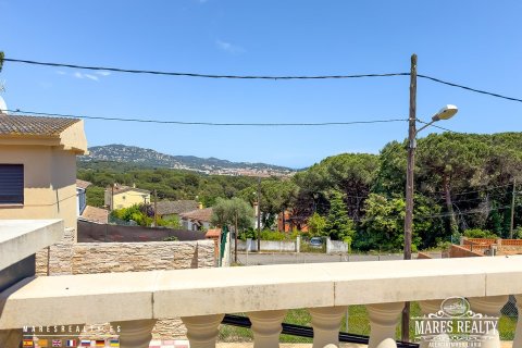 Купить виллу в Льорет-де-Мар, Испания с 4 спальни, 128м², № 1100 - фото 13