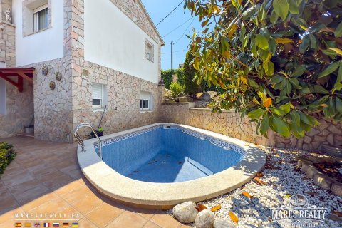 Купить виллу в Льорет-де-Мар, Испания с 4 спальни, 128м², № 1100 - фото 10