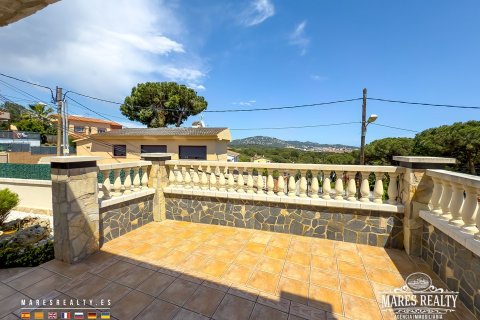 Купить виллу в Льорет-де-Мар, Испания с 4 спальни, 128м², № 1100 - фото 11