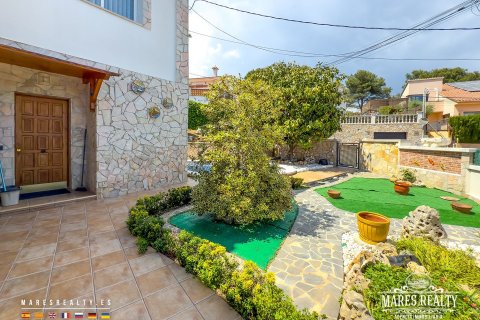 Купить виллу в Льорет-де-Мар, Испания с 4 спальни, 128м², № 1100 - фото 8