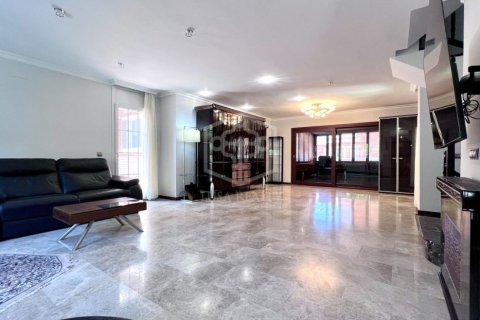 Villa de 4 dormitorios en alquiler en Gavà, Barcelona, Cataluña, Spain № 1101 - foto 8