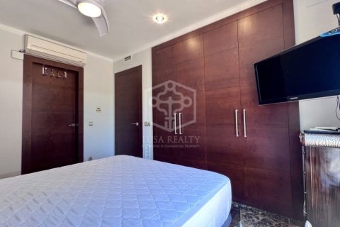 Villa de 4 dormitorios en alquiler en Gavà, Barcelona, Cataluña, Spain № 1101 - foto 20