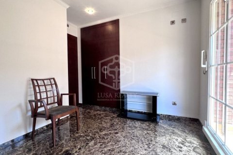Villa de 4 dormitorios en alquiler en Gavà, Barcelona, Cataluña, Spain № 1101 - foto 17