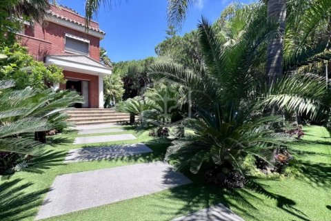 Villa de 4 dormitorios en alquiler en Gavà, Barcelona, Cataluña, Spain № 1101 - foto 4