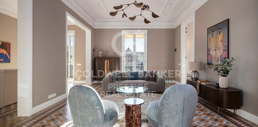 4 bedrooms apartment for sale in Barcelona, Catalonia, Spain № 5452