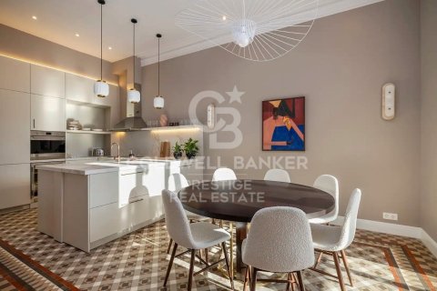 4 bedrooms apartment for sale in Barcelona, Catalonia, Spain № 5452 - photo 7