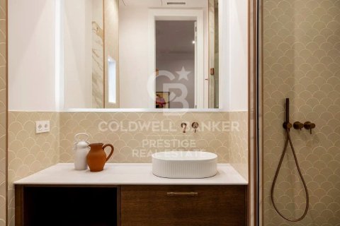 4 bedrooms apartment for sale in Barcelona, Catalonia, Spain № 5452 - photo 11